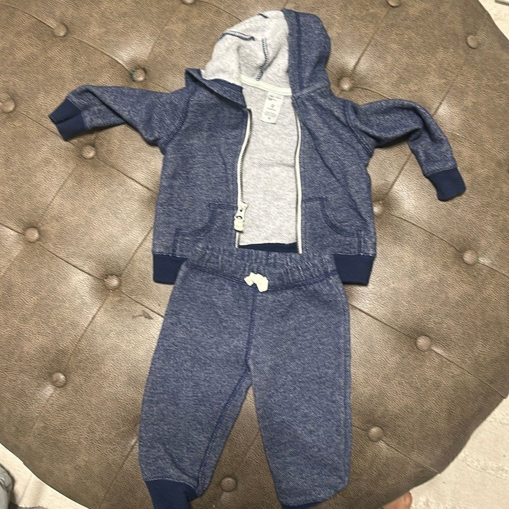 Carters outfit - 9 months